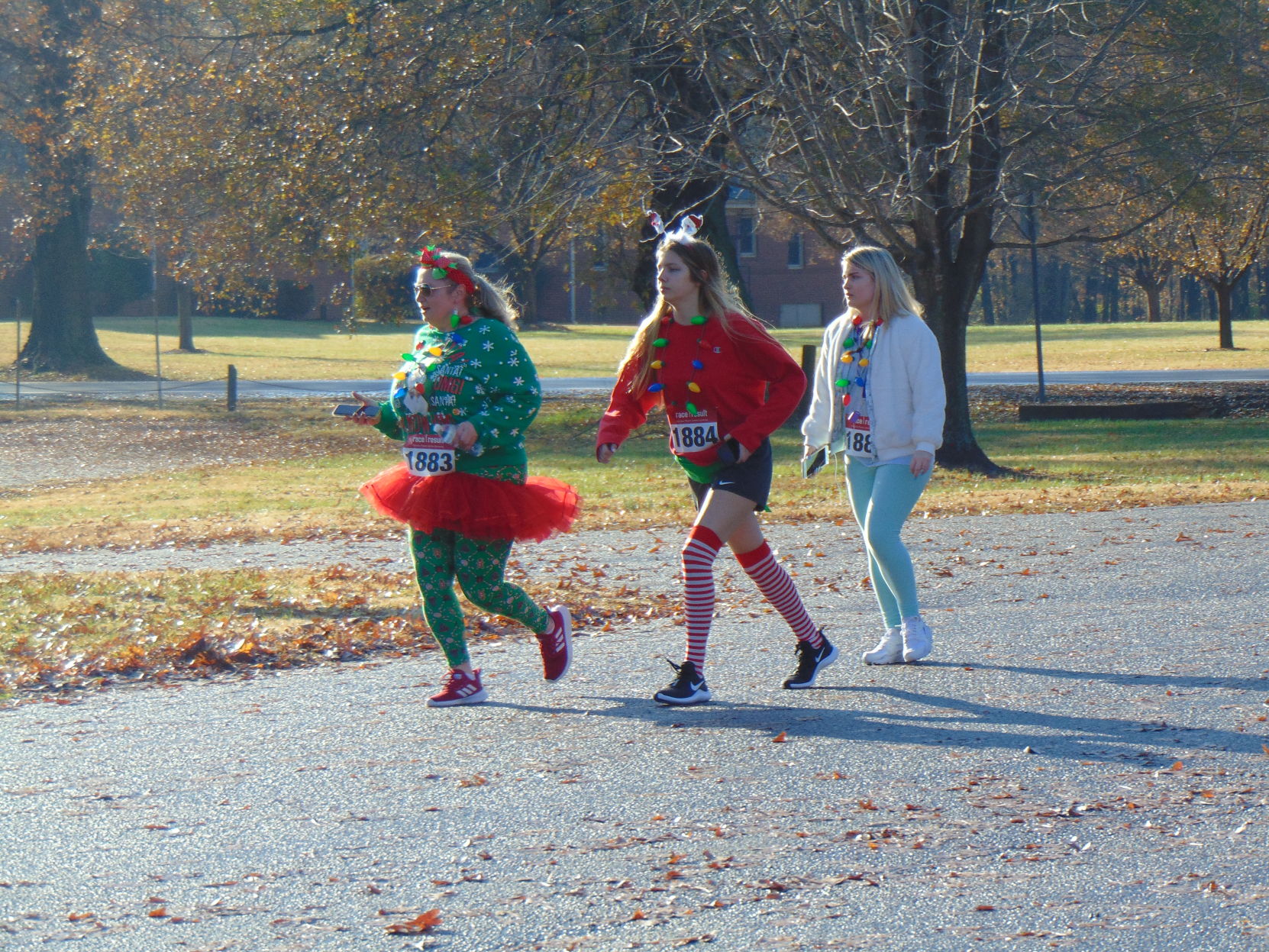 Jingle Run 5K (67).JPG